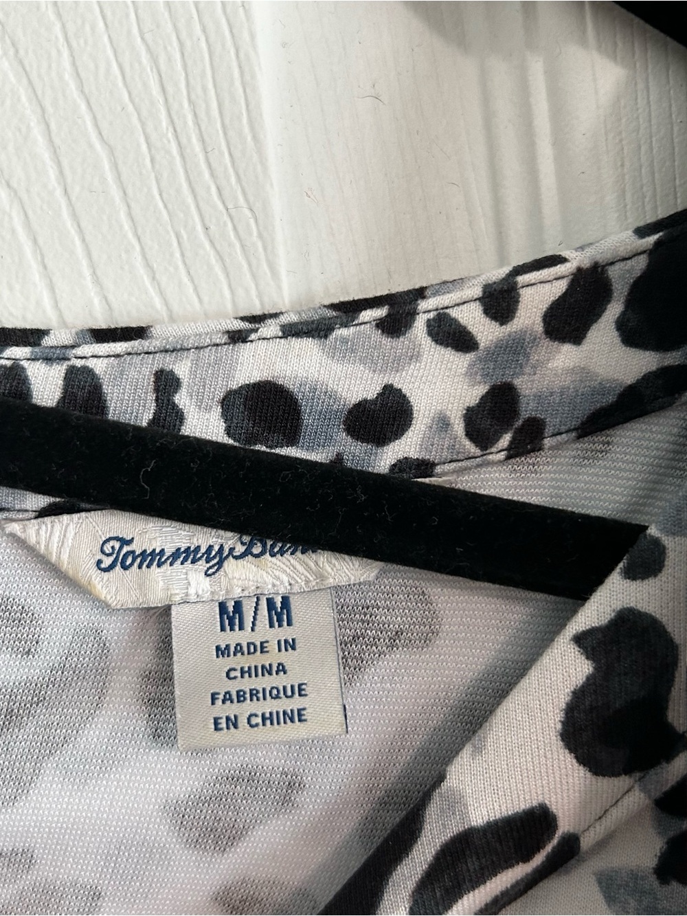 Bundle 2 Dresses Tommy Bahama Leopard Dress White House Black Market Dress - Picture 5 of 6